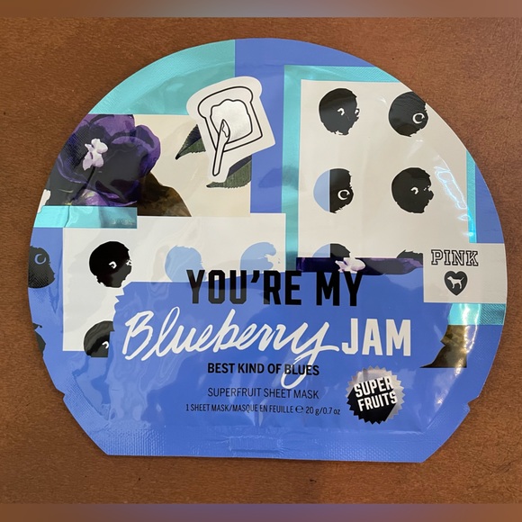 Pink by Victoria’s Secret beauty face sheet masks NWT Set of 4! - Picture 2 of 7